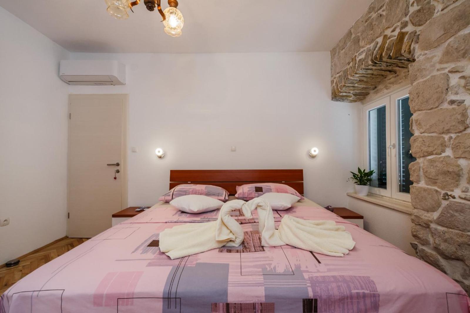 Holiday home Stone House *