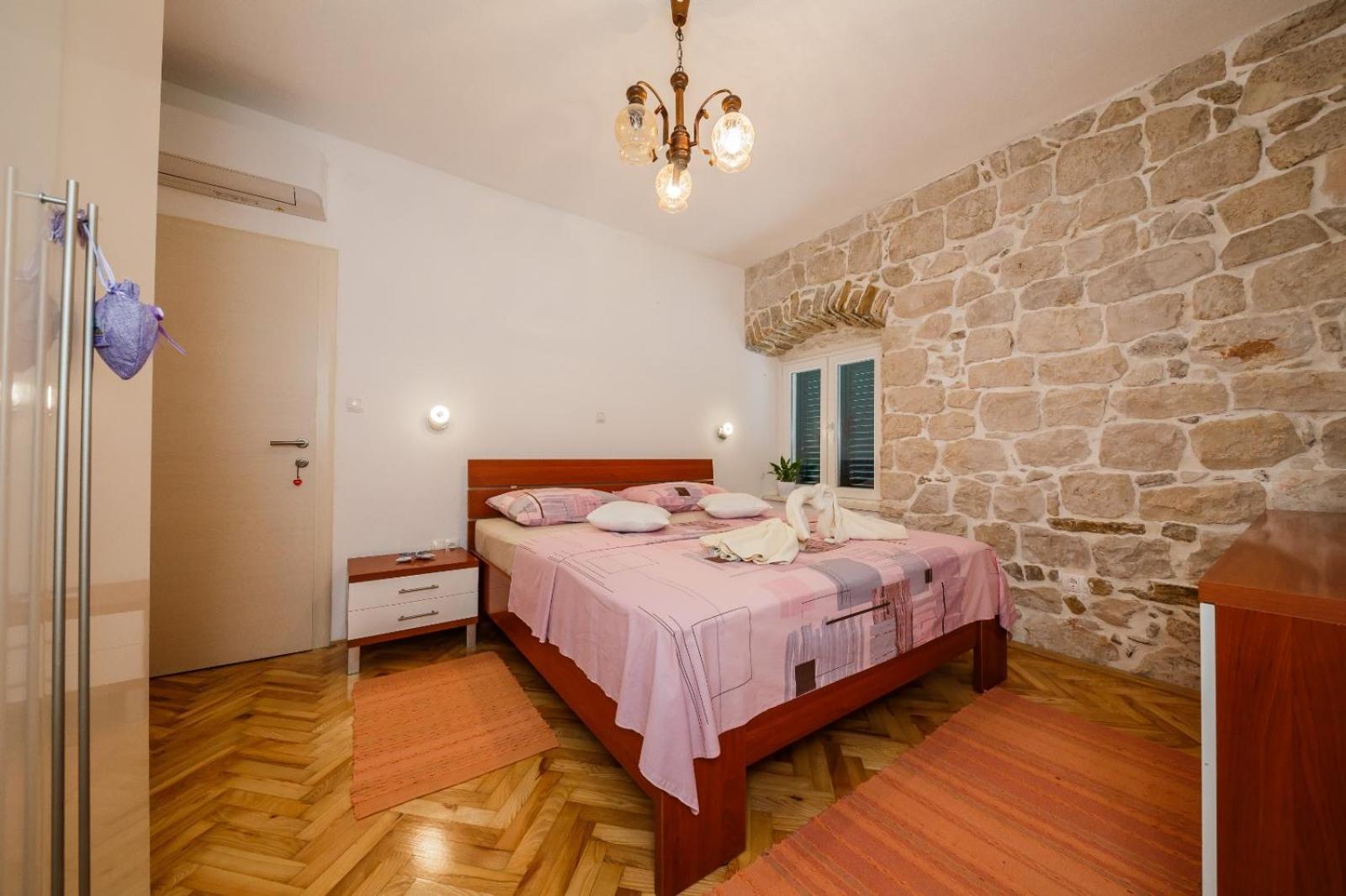Stone House Kastela