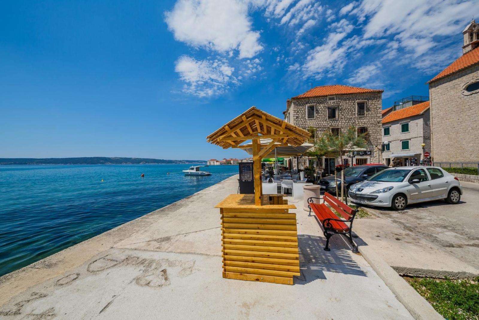 Stone House * Kastela